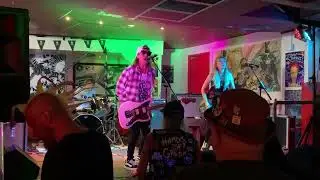 Slackrr- Save your breath (live Blackpool)