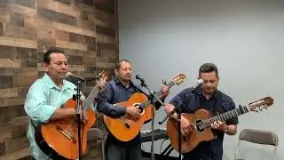 “Trio rayos de luz” uno de los cantos que ha bendecido a los oyentes. salmo 34