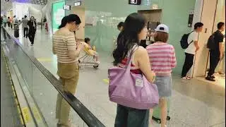 Walk at Departure LOUNGE in SHENZHEN Airport.