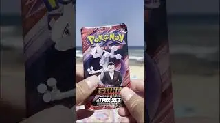 Открываю наборы покемонов на пляже&hellip; Этого я точно не ожидала 🌊🔥