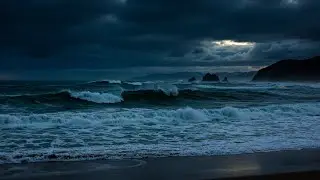 Peaceful Beach Waves at Night for Deep Sleep, Calm Thoughts, and Stress Reduction