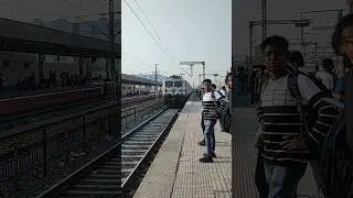 || Dehradun Express | Valsad WAP7 with Haridwar~Bandra Terminus Express arriving at Udhna || #39080