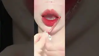 Vibrant lips with long-lasting gloss #lipglossbusiness