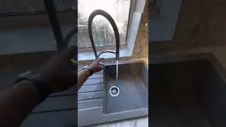 Flexible kitchen tap