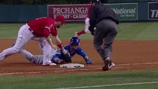 CHC@LAA: Perez makes a pickoff throw to get Zobrist