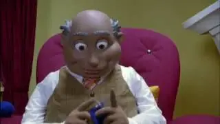 Some scenes of the Mayor and sometimes he sings