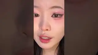 Detailed Tutorial on Eye Makeup Don t miss this fox-like seductive and fan-style mature wo