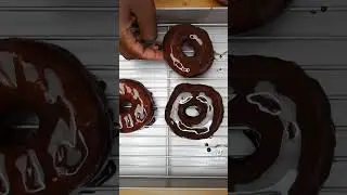 donuts 🍩 dipped in chocolate glaze🤯 so good #shorts #donuts #cooking #fry #food #easyrecipe