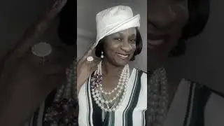 WOMEN 50 PLUS WHO LOVES PEARLS
