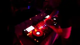 4:4 Broken Beats - Unicorn Fukr