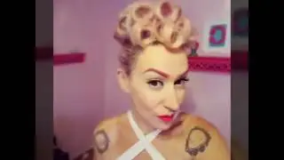 Easy Retro Puddle Lucille Ball hair style!