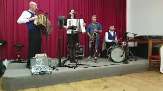 ŠUMAVÁCI - My pluli dál a dál