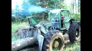 Kockum KS 821 | Skidder logging a tree | LKT