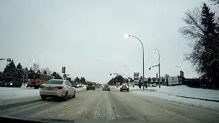 Driving in snowy city 0121