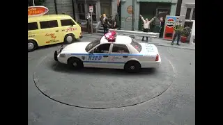 NYPD New York City Police 1/24 scale Ford Crown Victoria  with lights.