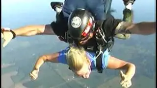 Vicky Schmidt Skydive