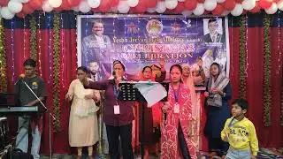 Sunday worship ऐ रूहे पाक उतर आ by pastor anita 