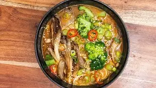 Ramen,mancare traditionala japoneza,supa cu taietei