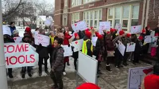 St. Paul teachers form wall of support around immigrant students