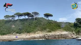 Piromane appicca incendi in costiera, arrestato dai Carabinieri
