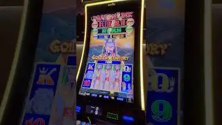 Неожиданный выигрыш по линии #слоты #казино #азартныеигрыши