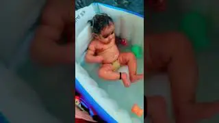 kitni saitan hai ye🤣🤣 #babybath #cute #saitan #youtube #youtuber #shorts #shortvideo