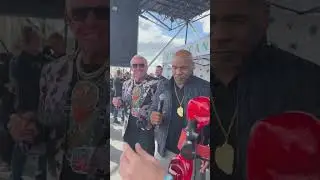 Тайсона накуривают на сцене из специального кальяна💨💨 It&rsquo;s 420 weekend now! Let&rsquo;s go! 💨