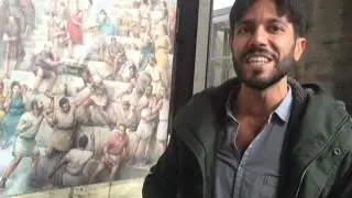 Luca Rocconi explains the Colosseum in chinese