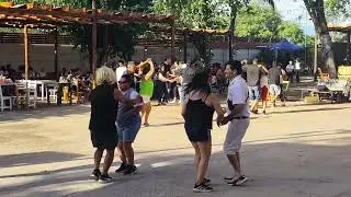 Feliz Navidad en El Paraiso Patio de Comidas