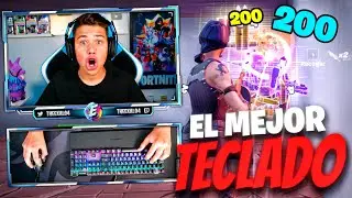 Ense&ntilde;o mis manos mientras juego con EL MEJOR TECLADO DEL MUNDO...