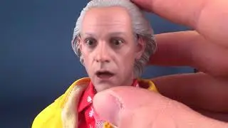 UNBOXING | Hot Toys Back to The Future Part II Dr. Emmett Brown Sixth Scale Figure