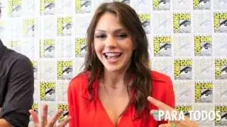 SDCC 2013 Exclusive interview with Aimee Teegarden on acting, Star Crossed