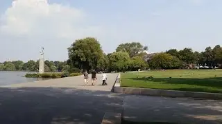 Hamburg: Alsterufer, Alsterwiese Schwanenwik, Fu&szlig;weg - 4K Video Picture