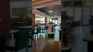 Robot Waiter. First-time experience - food served by robot waiters.  #lasvegas #robot #shorts