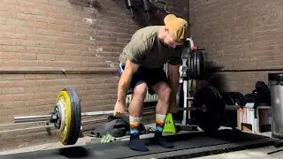 Light Hack Deadlift - Clean and Controlled