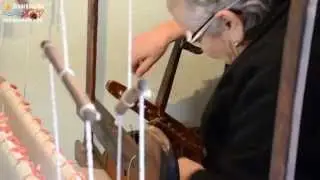 Guardavalle - Michelina Galati e il suo antico telaio da tessitura