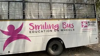 VISITA A LA ONG SONRISAS BOMBAY