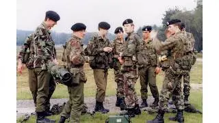 4 & 5 (V) Btn Royal Green Jackets, Pik n Mix Slideshow