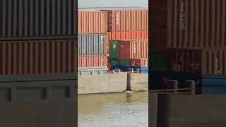 #containership #shipspotting on the #rhine #shipping #cargoship #tanker #cruiseship #ship #ships