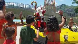Chegada diferente, magia garantida: Papai Noel de buggy 🎅🚗🎄