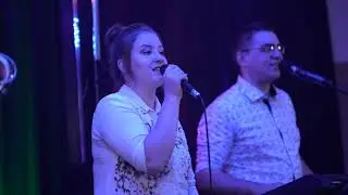 Zesp&oacute;ł MAGRO   Tańczę z nim do rana