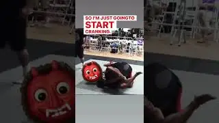 How NOT to get TAPPED by #trianglechoke ⚠️😵#jiujitsu #submissions #grappling
