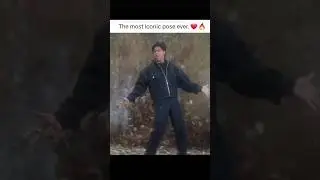 Shahrukh Kxan iconic pose ever #bollywood #bollywoodsongs #bolleywoodsong #shorts #short #shortvideo