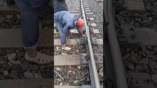 SEJ Bolt 🔩 fitting by 🗝️ keyman in Indian Railway 🚂#shorts #trending