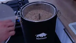 BrewTaurus B65L Brewing System - Mashing