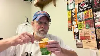 Tapatío Queso Style Queso Blanco Flavored Med. Heat Mac n’Cheese # The Beer Review Guy 
