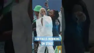 Fan Falls On Stage During Dej Loaf RollingLoud Set  #shorts #shortvideo  #rap #rollingloud