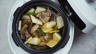 【1mintips】鮮筍雞湯要好吃，秘密武器看這裡！！加了這一味，你做的雞湯打敗土雞城！！不能出去吃！？自己做一大鍋，想吃隨時有！！