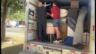 When Professional Movers Turn Into Tetris Masters 🧠🔥