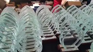 Crystal Trophy Wholesale High Quality k9 Crystal Fist Trophies Customized Personalized Name LS-GIFT